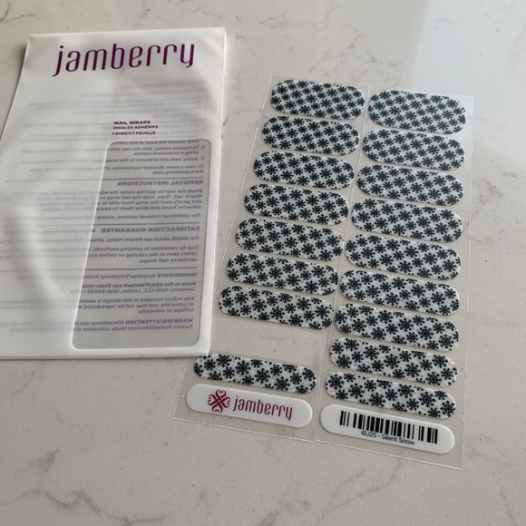 Jamberry Partial Sheet Nail Wraps - Silent Snow - Picture 3 of 5